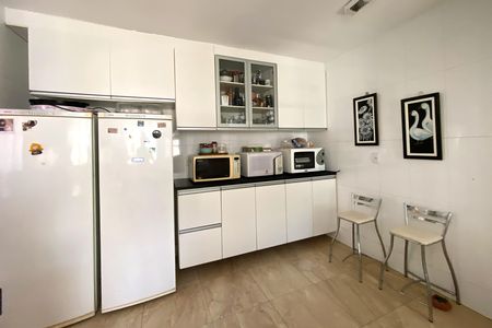 Cozinha de casa à venda com 5 quartos, 318m² em Ouro Preto, Belo Horizonte