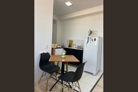 Cozinha de apartamento para alugar com 2 quartos, 34m² em Veleiros, São Paulo
