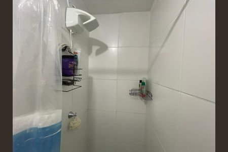 Banheiro de apartamento à venda com 2 quartos, 34m² em Veleiros, São Paulo