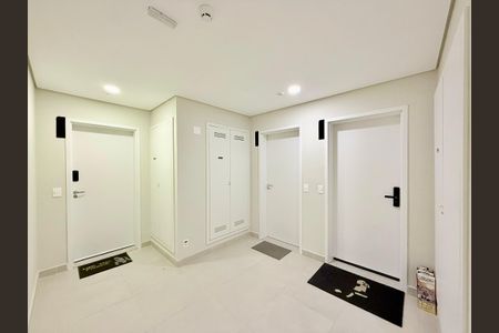 Apartamento à venda com 78m², 2 quartos e 1 vaga Apartamento à venda com 78m², 2 quartos e 1 vagaHall Apartamento