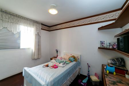 Apartamento à venda com 130m², 4 quartos e 2 vagasQuarto 3