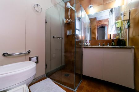 Apartamento à venda com 130m², 4 quartos e 2 vagasBanheiro da Suíte