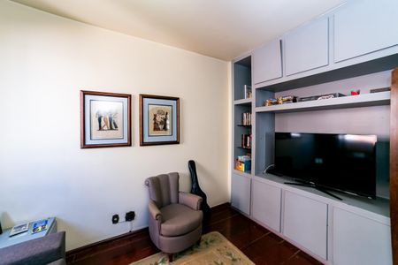 Apartamento à venda com 130m², 4 quartos e 2 vagasQuarto 2