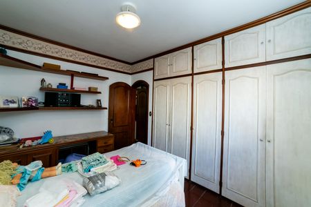 Apartamento à venda com 130m², 4 quartos e 2 vagasQuarto 3