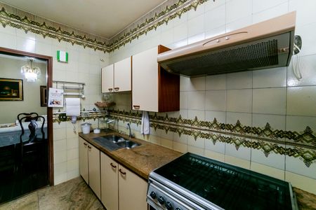 Apartamento à venda com 130m², 4 quartos e 2 vagasCozinha