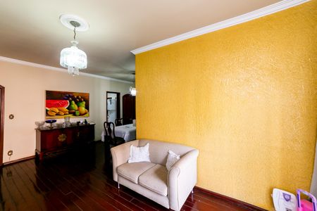 Apartamento à venda com 130m², 4 quartos e 2 vagasSala