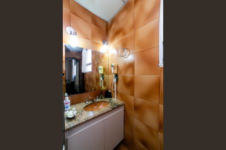 Apartamento à venda com 130m², 4 quartos e 2 vagasBanheiro da Suíte