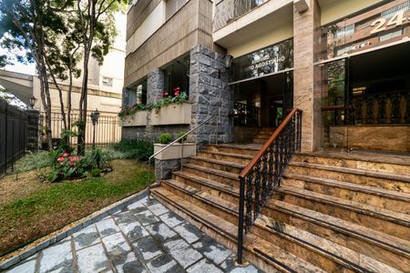 Apartamento à venda com 130m², 4 quartos e 2 vagasEntrada