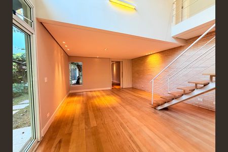 Sala de casa para alugar com 4 quartos, 250m² em Brooklin, São Paulo