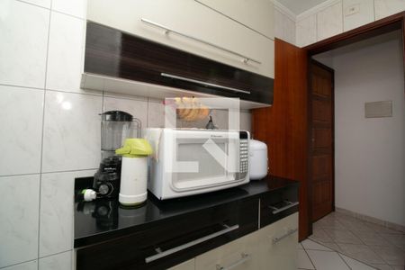 Cozinha de apartamento para alugar com 2 quartos, 64m² em Vila Bertioga, São Paulo