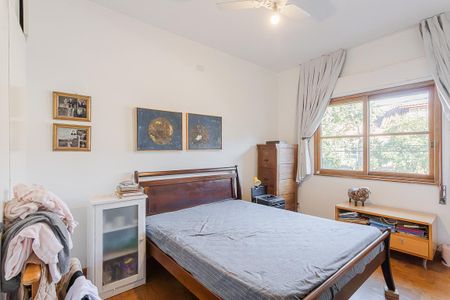 Casa para alugar com 200m², 3 quartos e 2 vagas Casa para alugar com 200m², 3 quartos e 2 vagasQuarto 1