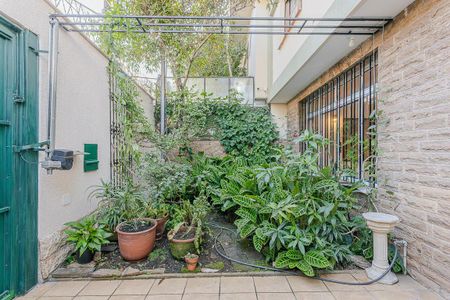 Jardim de casa para alugar com 3 quartos, 200m² em Paraíso, São Paulo