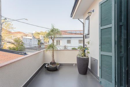 Casa para alugar com 200m², 3 quartos e 2 vagas Casa para alugar com 200m², 3 quartos e 2 vagasVaranda do Quarto 3