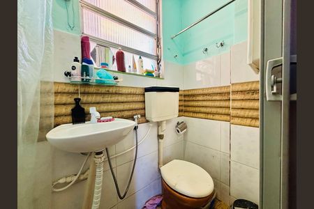 Banheiro de kitnet/studio para alugar com 1 quarto, 20m² em Centro, Rio de Janeiro