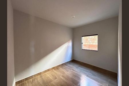 Sala de casa para alugar com 2 quartos, 70m² em Mansour, Uberlândia