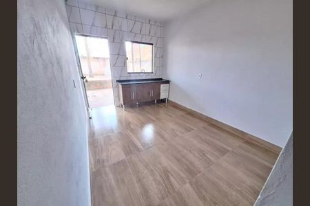 Cozinha de casa para alugar com 2 quartos, 70m² em Mansour, Uberlândia