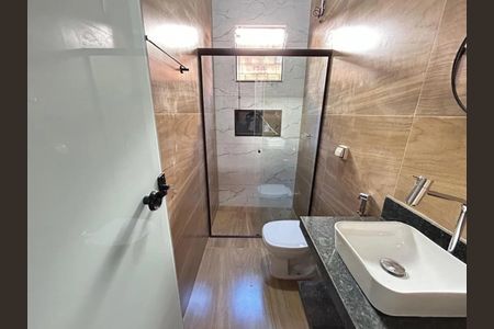 Banheiro social de casa para alugar com 2 quartos, 70m² em Mansour, Uberlândia