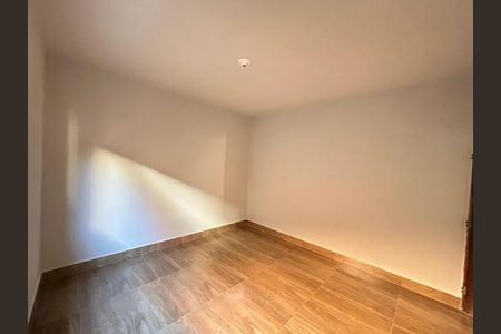 Sala de casa para alugar com 2 quartos, 70m² em Mansour, Uberlândia