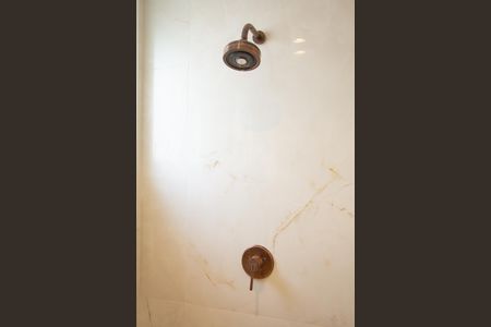 Apartamento à venda com 112m², 2 quartos e 2 vagas Apartamento à venda com 112m², 2 quartos e 2 vagasBanheiro da Suíte