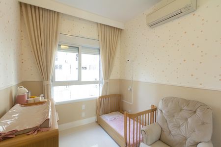 Apartamento à venda com 112m², 2 quartos e 2 vagas Apartamento à venda com 112m², 2 quartos e 2 vagasQuarto