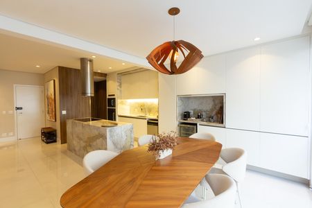 Apartamento à venda com 112m², 2 quartos e 2 vagas Apartamento à venda com 112m², 2 quartos e 2 vagasSala/Cozinha
