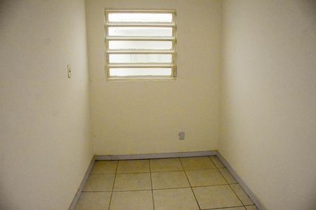 Casa para alugar com 40m², 2 quartos e 1 vaga Casa para alugar com 40m², 2 quartos e 1 vagaQuarto