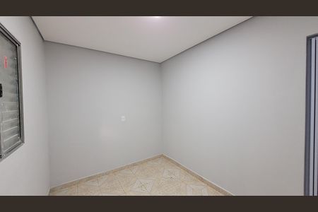 Quarto 01 de casa para alugar com 2 quartos, 180m² em Vila Miranda, Itaquaquecetuba