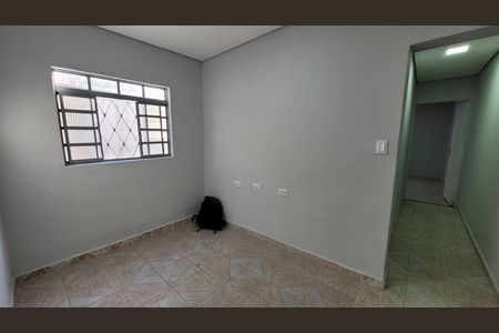 Casa para alugar com 2 quartos, 180m² em Vila Miranda, Itaquaquecetuba