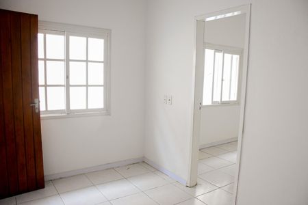 Casa para alugar com 40m², 2 quartos e 1 vaga Casa para alugar com 40m², 2 quartos e 1 vagaSala/Cozinha