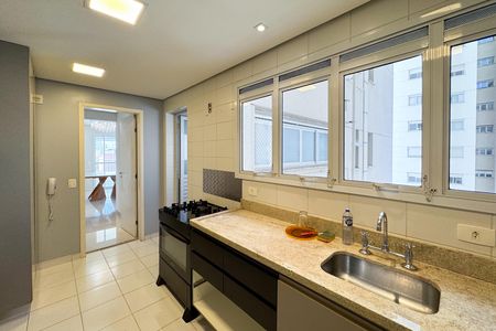 Apartamento para alugar com 155m², 3 quartos e 3 vagas Apartamento para alugar com 155m², 3 quartos e 3 vagasCozinha