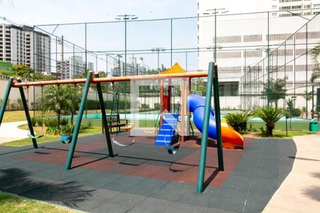 Apartamento para alugar com 155m², 3 quartos e 3 vagas Apartamento para alugar com 155m², 3 quartos e 3 vagasÁrea comum - Playground