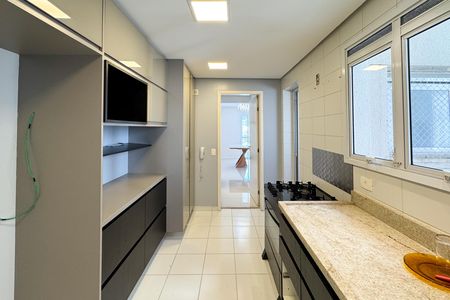 Apartamento para alugar com 155m², 3 quartos e 3 vagas Apartamento para alugar com 155m², 3 quartos e 3 vagasCozinha