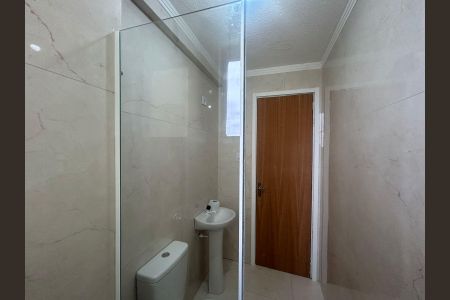 Banheiro de apartamento para alugar com 1 quarto, 44m² em Marechal Rondon, Canoas
