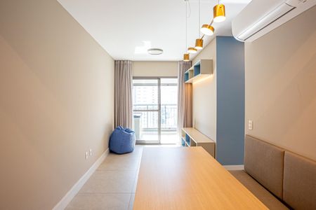 Sala de apartamento para alugar com 2 quartos, 54m² em Indianópolis, São Paulo