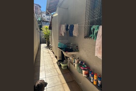 Área de Serviço de kitnet/studio para alugar com 2 quartos, 50m² em Sagrada Família, Belo Horizonte
