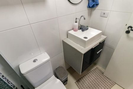 Apartamento para alugar com 64m², 2 quartos e 2 vagas Apartamento para alugar com 64m², 2 quartos e 2 vagasBanheiro Corredor
