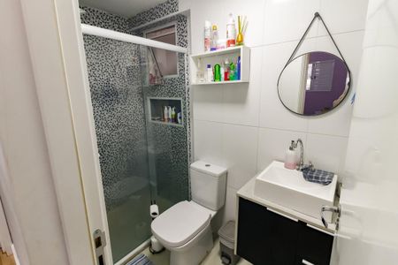 Apartamento para alugar com 64m², 2 quartos e 2 vagas Apartamento para alugar com 64m², 2 quartos e 2 vagasBanheiro Corredor