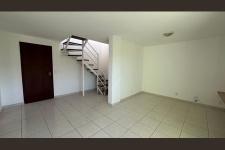 Apartamento para alugar com 89m², 3 quartos e 1 vaga Apartamento para alugar com 89m², 3 quartos e 1 vagaSala