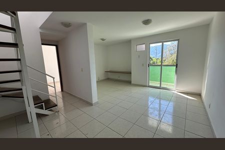 Apartamento para alugar com 89m², 3 quartos e 1 vaga Apartamento para alugar com 89m², 3 quartos e 1 vagaSala