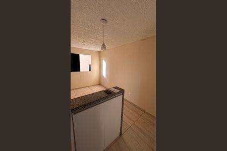 Sala de apartamento para alugar com 2 quartos, 40m² em Santa Cruz, Rio de Janeiro