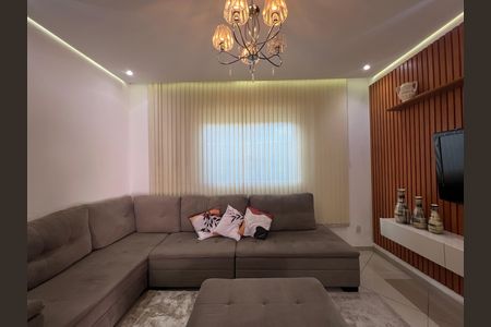 Sala 1 de casa para alugar com 4 quartos, 400m² em A Definir Em Campo, Contagem