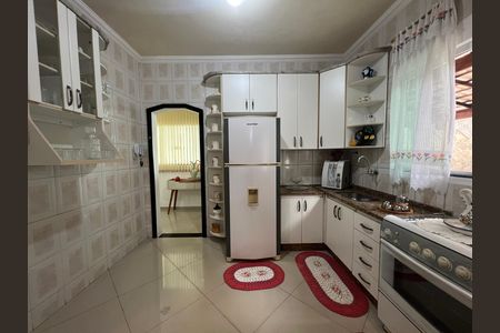 Cozinha de casa para alugar com 4 quartos, 400m² em A Definir Em Campo, Contagem