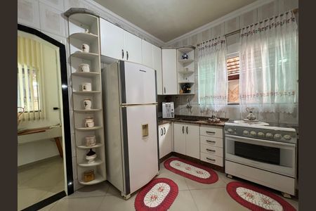 Cozinha de casa à venda com 4 quartos, 400m² em A Definir Em Campo, Contagem
