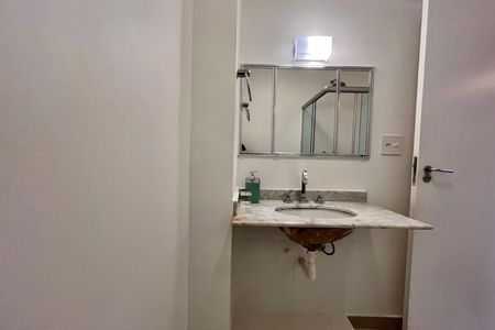 Apartamento para alugar com 90m², 3 quartos e 1 vaga Apartamento para alugar com 90m², 3 quartos e 1 vagaBanheiro social