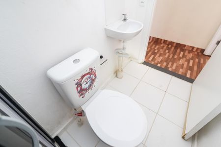 Banheiro de apartamento para alugar com 2 quartos, 42m² em Vila Chabilandia, São Paulo