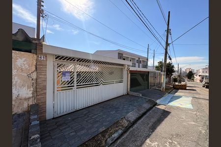 Fachada + plaquinha YSQQ-190 de casa à venda com 2 quartos, 138m² em Vila Lucinda, Santo André
