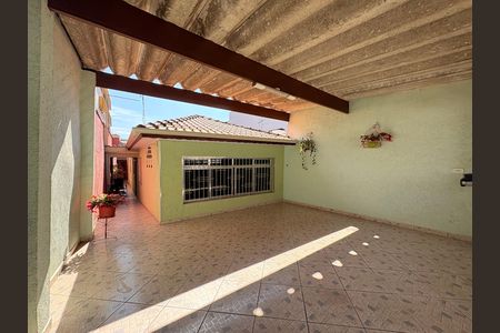 Garagem de casa à venda com 2 quartos, 138m² em Vila Lucinda, Santo André
