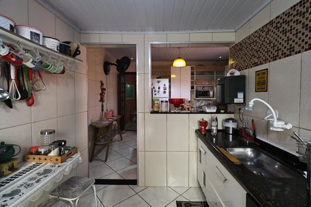 Cozinha de casa à venda com 2 quartos, 138m² em Vila Lucinda, Santo André