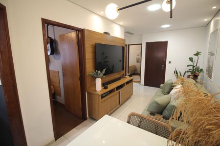 Apartamento à venda com 3 quartos, 70m² em Bairro da Glória, Contagem