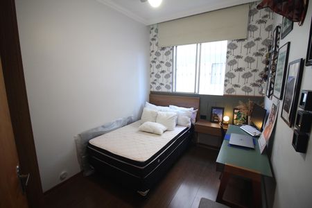 Quarto 2 de apartamento à venda com 3 quartos, 70m² em Bairro da Glória, Contagem